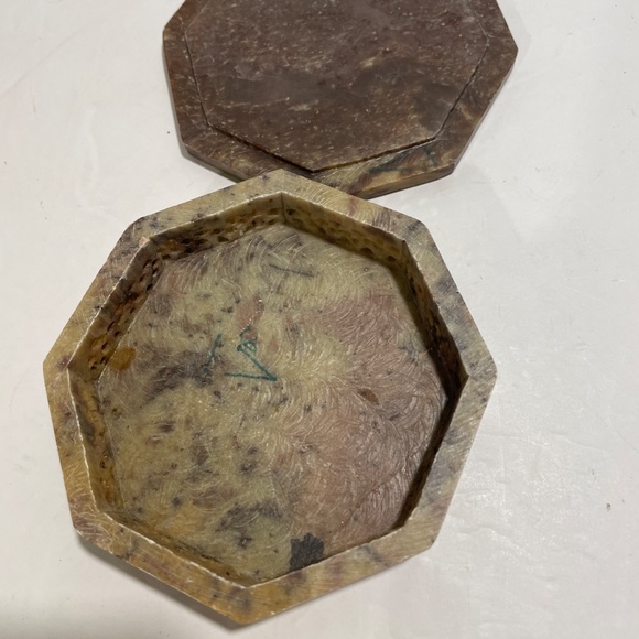 Soapstone Carved Flower Trinket Box With Mother of Pearl Inlaid - Picture 3 of 6